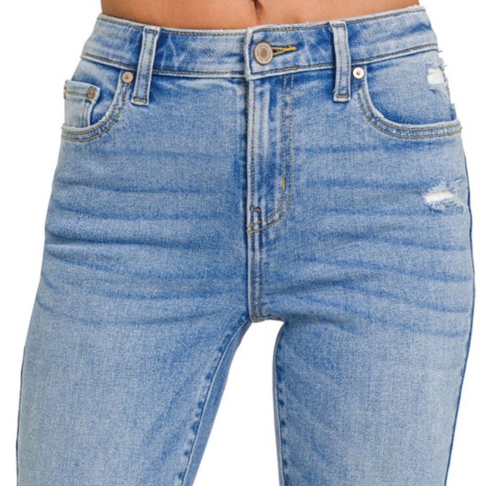 Cropped Flare Leg Jeans - Picture 5 of 9
